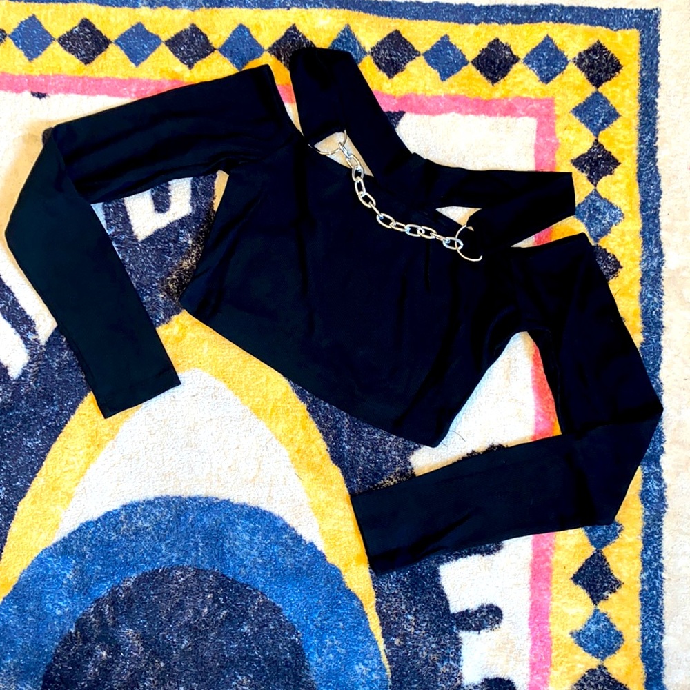Black Chain Off The Shoulder Crop Top  (size M)